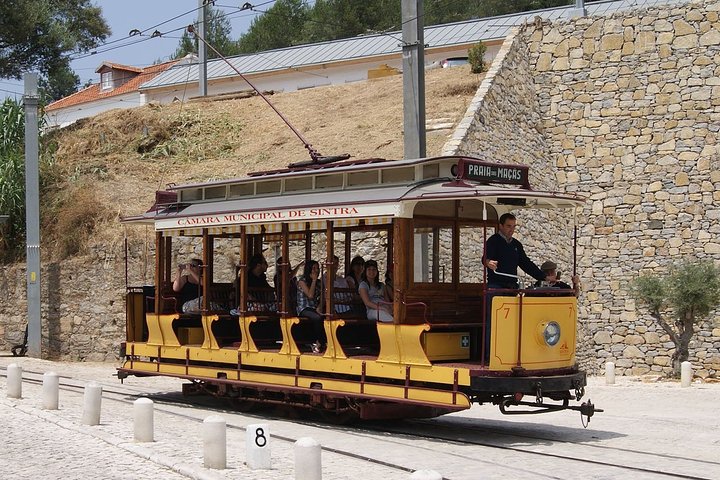 Private Full-Day Tour to Sintra and Cascais - Image 2