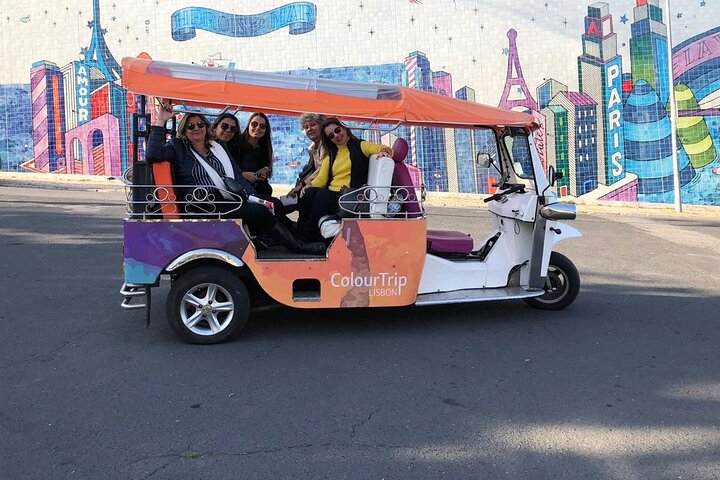 Private Half Day Tuk Tuk Tour of Lisbon City - Image 3