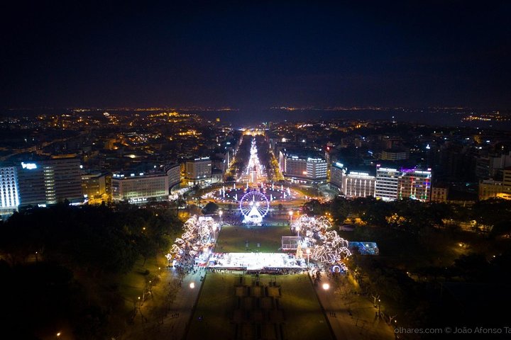 Private Lisbon Night Tour with Dinner and Fado Show - Image 3