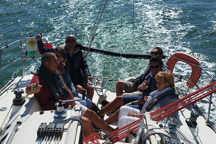 Private Lisbon Sailboat Tour with Welcome Drink - Image 2