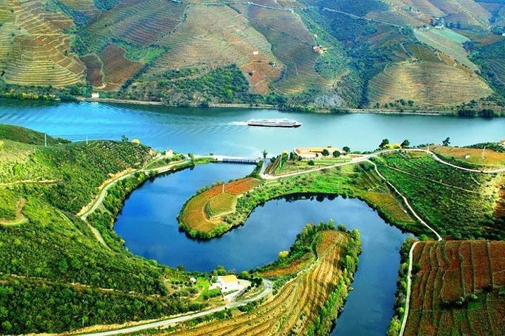 Private Porto & Douro & Regua from Lisbon 3 days all included - Image 3
