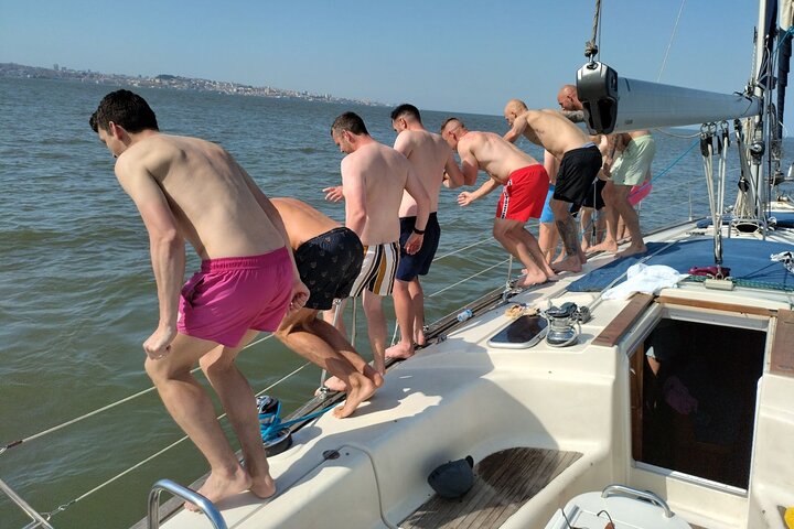  Private Sailing Yacht Dives Experience (6:30 H) with Host, F & D - Image 5