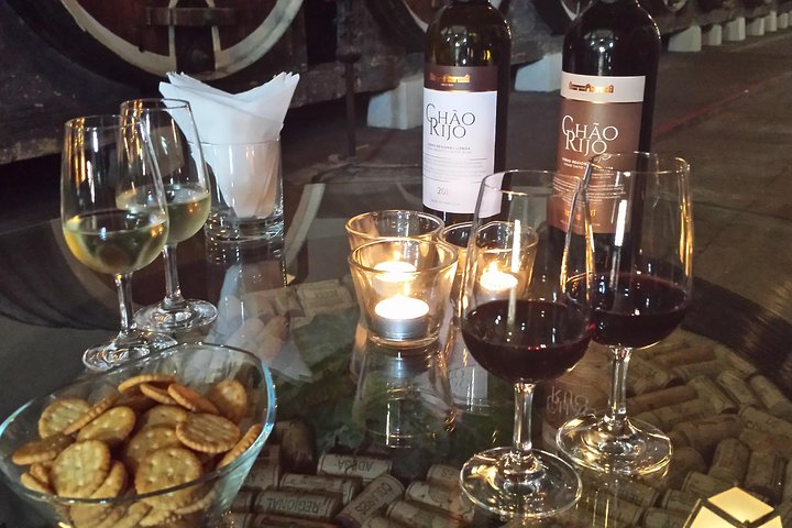 Private Sintra Tour from Lisbon with Wine Tasting and Moorish Castle - Image 2