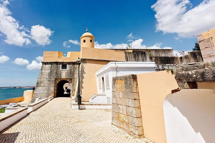 Private Tour along the beaches between Lisbon - Cascais & Lisbon Coastline - Image 4