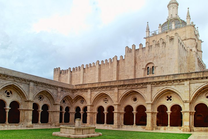 Private Tour Coimbra E Aveiro - Image 5
