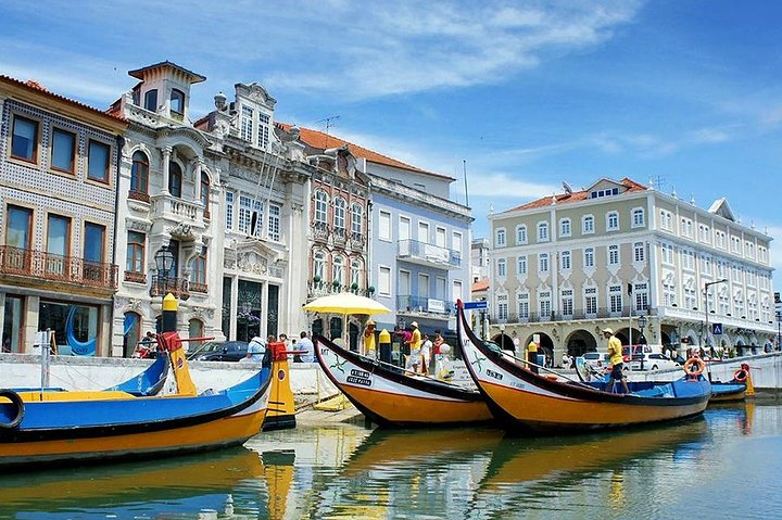 Private Tour: Coimbra (World Heritage) & Aveiro (Little Venice) tour day trip from Lisbon with lunch - Image 3