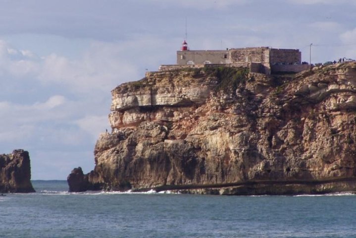 Private Tour: Discovery Fishing Village of Nazaré and the Giant Waves with Traditional Lunch - Image 3