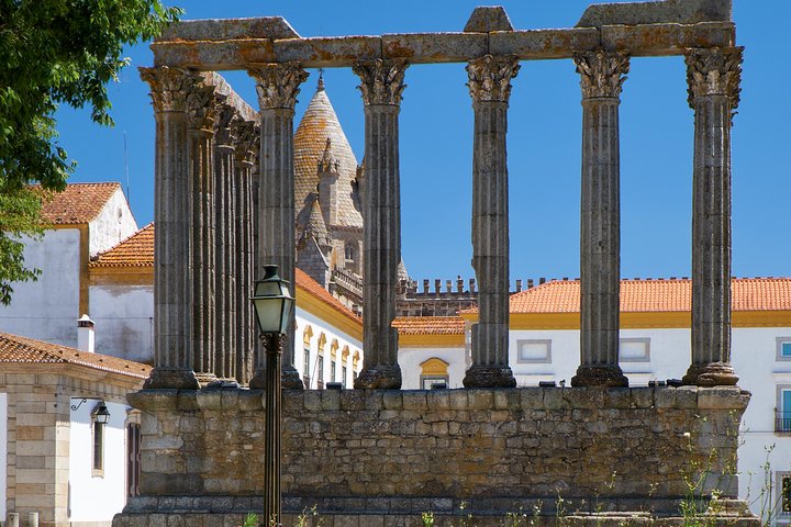 Private Tour Full Day in Évora with wine tasting: in Mercedes - Image 5