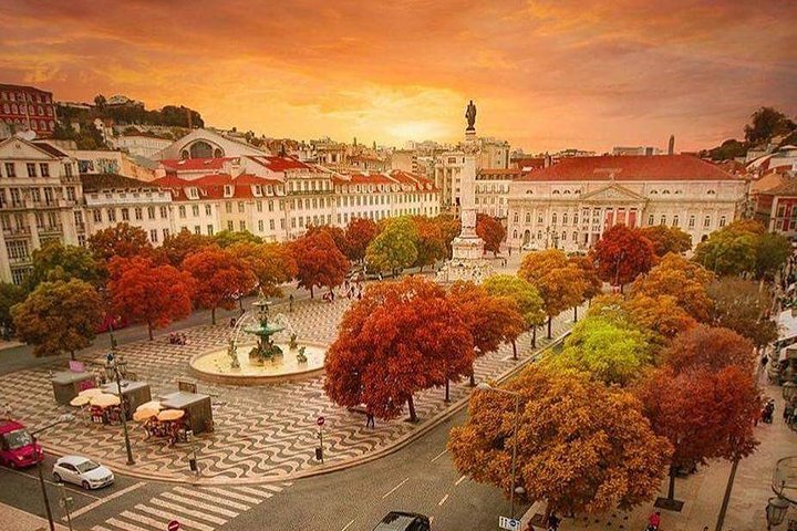 Private Tour in Lisbon, Half day - Image 1