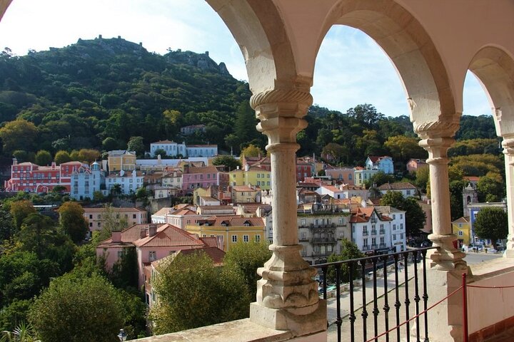 Private Tour of Sintra with a hike in nature - Image 3
