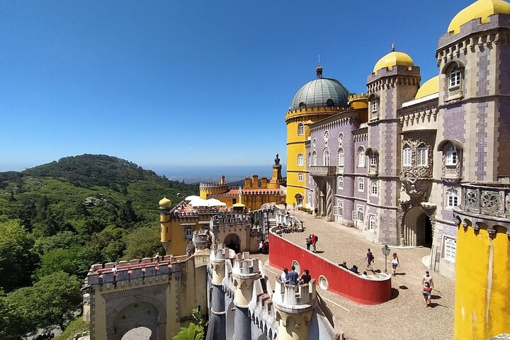 Private Tour of Sintra with a hike in nature - Image 1