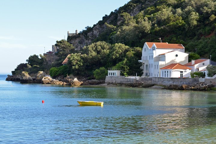 Private Tour to Arrabida Sesimbra and Setubal with Wine Tasting - Image 1