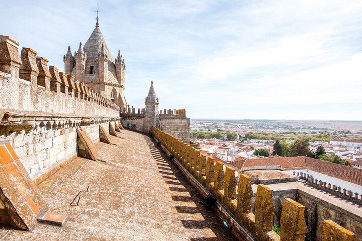 Private Tour to Arraiolos and Évora - UNESCO World Heritage City - Image 5