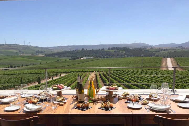 Private Tour to Batalha, Nazaré, Óbidos and Wine tasting - Image 5