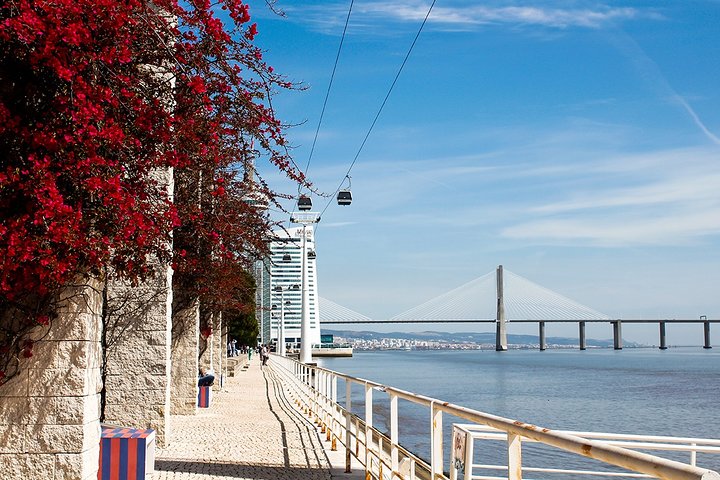 Private Tour to Cosmopolitan Lisbon Past and Present  - Image 5