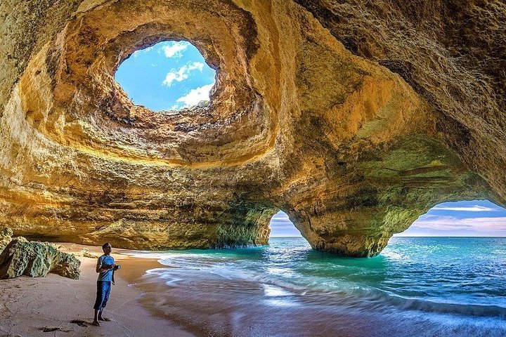 Private tour to Discover the Algarve coastline from Lisbon 3 days, all included - Image 1