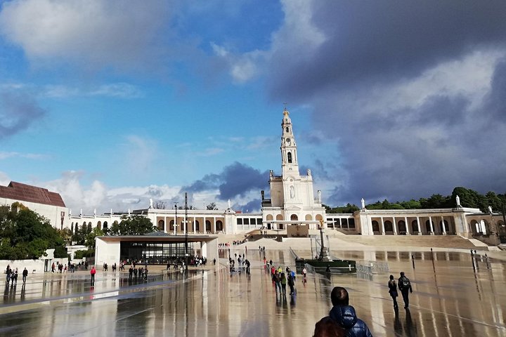 Private Tour to Fatima, Batalha, Nazare and Obidos from Lisbon - Image 5