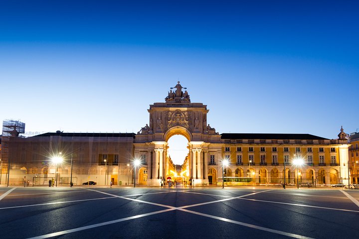 Private tour to Lisbon and Fatima fullday - Image 5