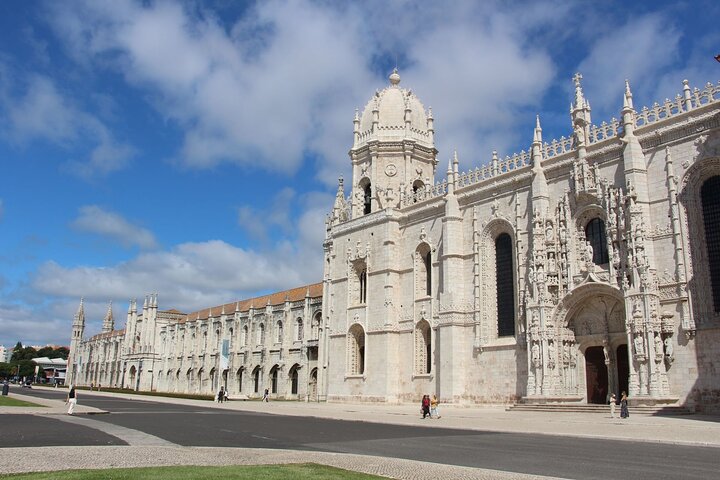 Private Visit to Christ Statue and Lisbon's Belém Monuments - Image 4
