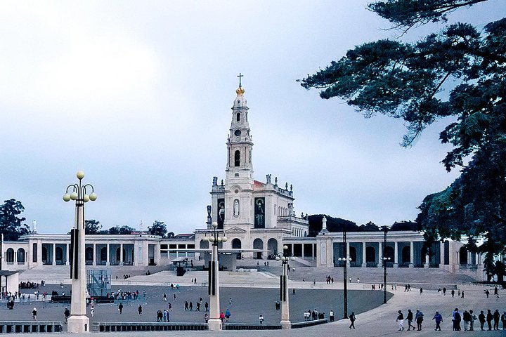 Safe Private Tour - Fátima Sanctuary & The Child Seers Homes - Image 1