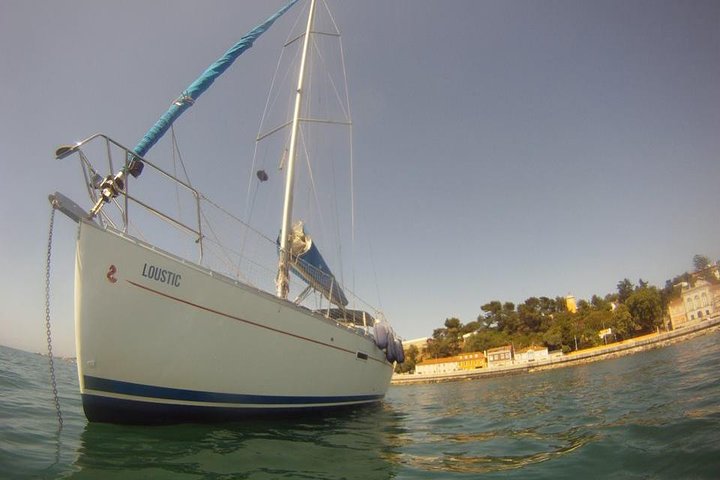 Sail away in Lisbon - Private Boat Tour with lunch - Image 1
