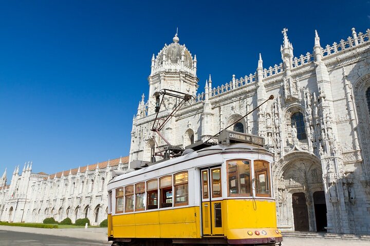 Senior Tourism - Private Tour Best of Lisbon, Sintra & Cascais - Image 1