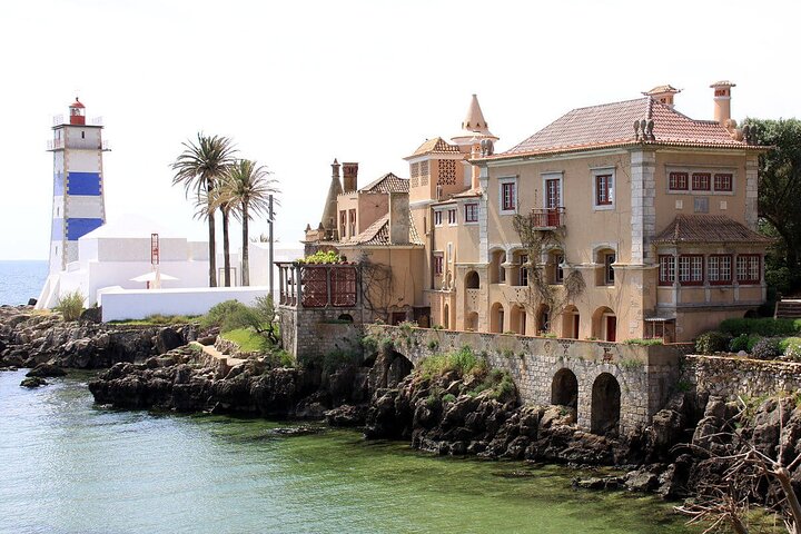 Sintra and Cascais Small Group Full-Day Tour from Lisbon - Image 4