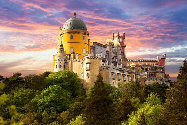 Sintra, Cape Roca, Cascais & Estoril Full Day Private Tour - Image 1