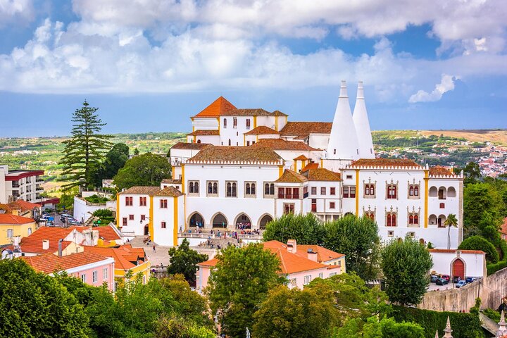 Sintra, Cape Roca, Cascais & Estoril Full Day Private Tour - Image 4