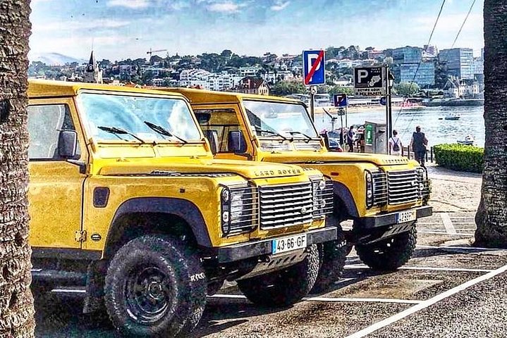 Sintra Cascais (Wine and Tapas) 4X4 Land Rover Panoramic Private Tour - Image 3
