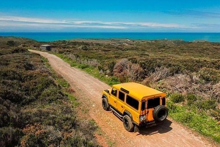 Sintra Cascais (Wine and Tapas) 4X4 Land Rover Panoramic Private Tour - Image 1