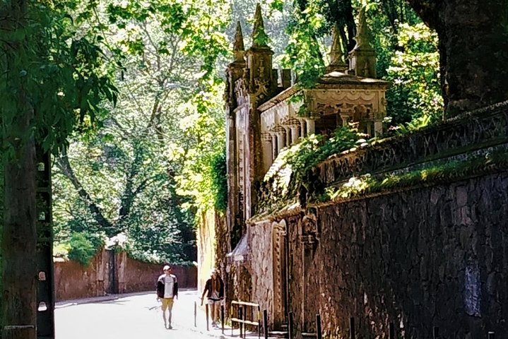 Sintra Encantada Private Tour - Village Palace and Pena Palace - Image 2