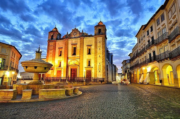 Small group Day Trip to Evora and Monsaraz from Lisbon with wine tasting - Image 4