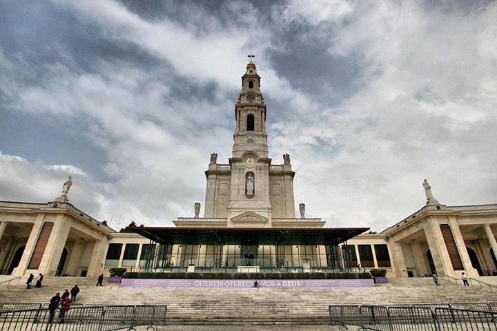 Small group Day Trip to Fatima, Batalha Nazare and Obidos from Lisbon  - Image 4