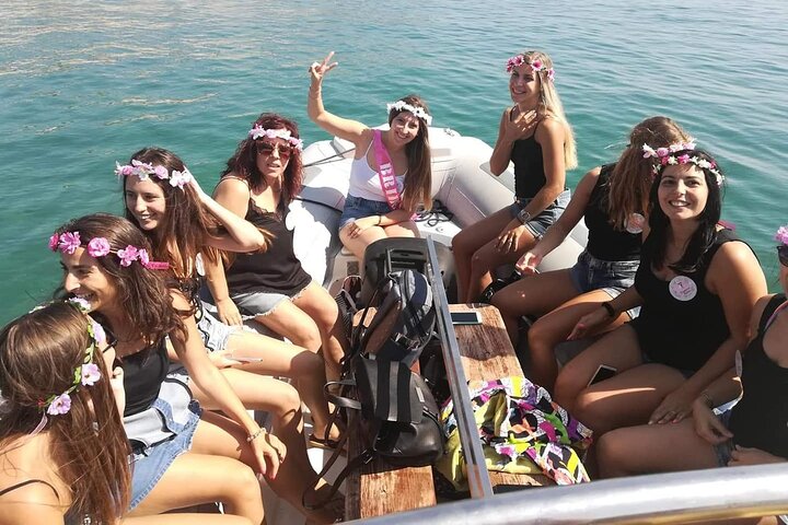 Summer Private Party Tour-Arrábida boat tour, lunch, wine cellar. - Image 2