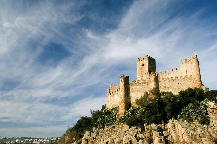 Templar Knights: Tomar and Almourol Castles Full Day Private Tour - Image 2