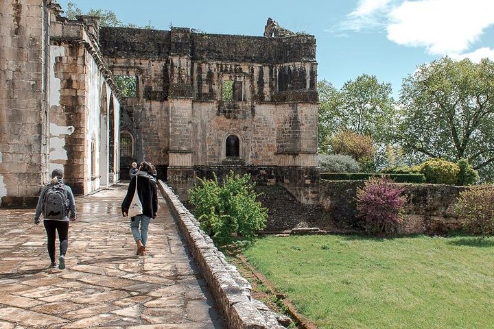Templar River: Tomar and Almourol Shared Tour - Image 3