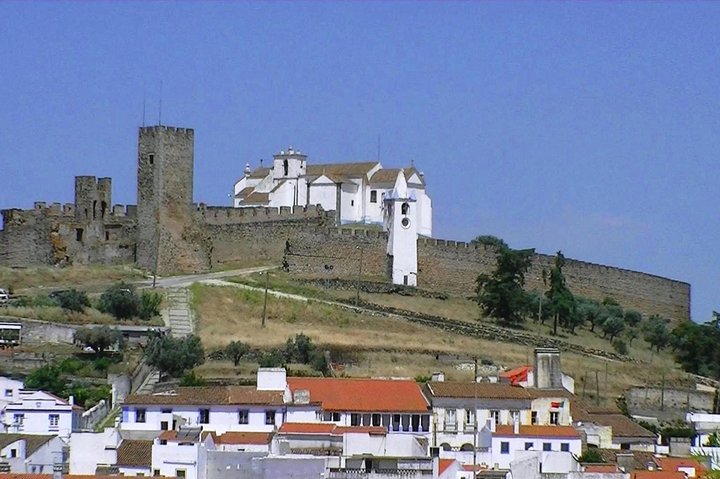 Tour Evora and Arraiolos - Image 1