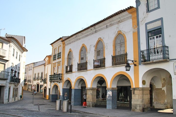 Tour Evora and Arraiolos - Image 3
