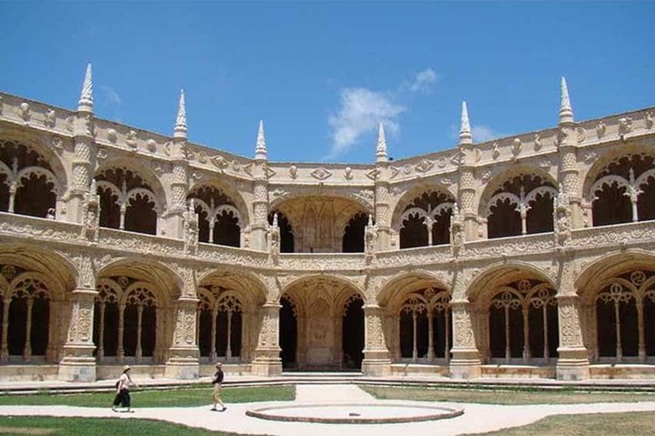 Tour LISBON (full day) - Image 4
