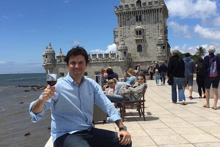 Tour of Lisbon in a private tour - Image 2