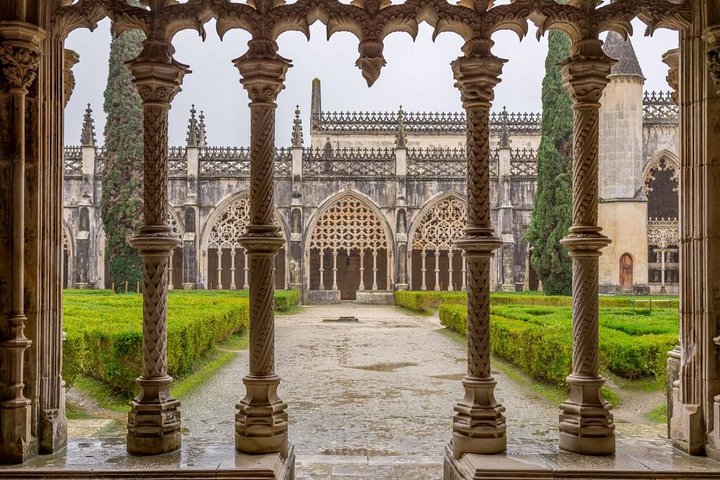 Tour to Fátima - Batalha Monastery - Nazaré and Óbidos - Image 4