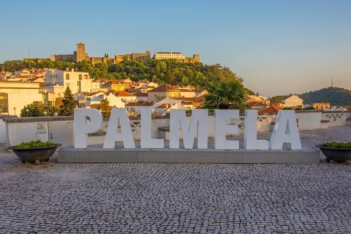 Tour Vila de Palmela - half day - Image 1