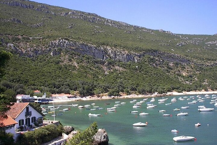 Transfer Algarve (all cities) with visit to Cristo Rei and Arrabida Natural Park - Image 5