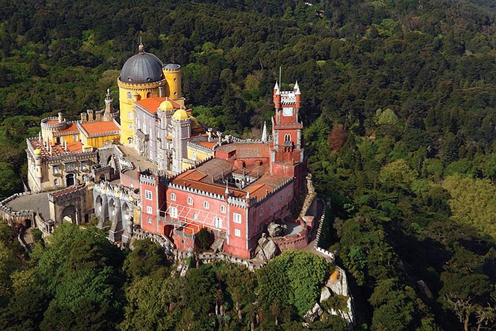 VAN PRIVATE TOUR Sintra, Cascais & Estoril - Image 2
