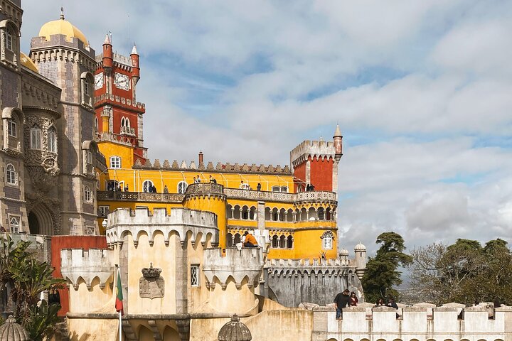 VAN PRIVATE TOUR Sintra, Cascais & Estoril - Image 4