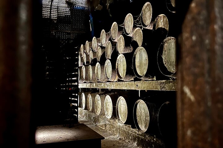 Wine Tasting private tour - Image 2