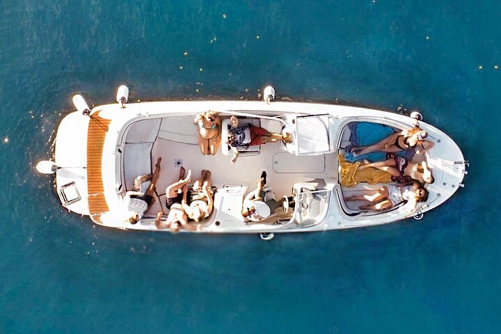 Alquiler de Barco con patrón en Puerto Banús, Marbella - Image 1