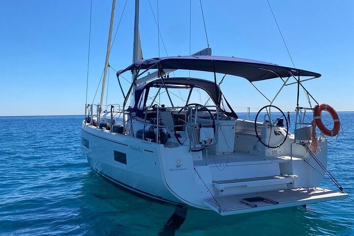 Half Day Sailing Tour Cliffs Nerja - Maro with Snorkel - Image 1