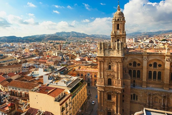 Malaga Old Town private walking and tapas tasting tour - Image 1